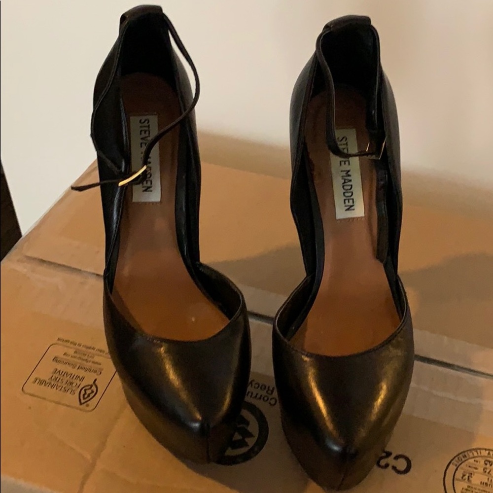 Black ankle strap, 5.5 - 6 inch platform heels